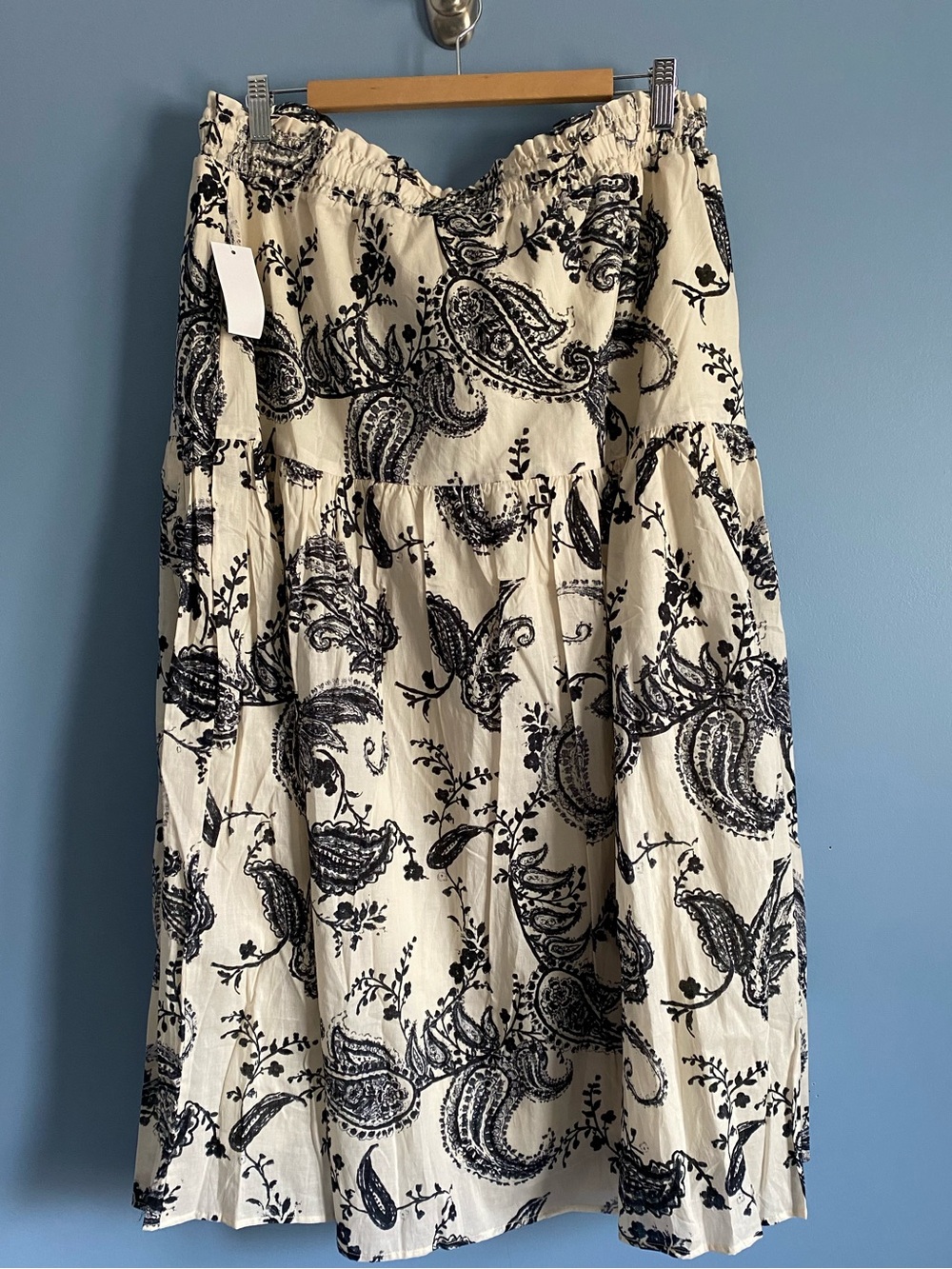 NWT Mexx Women's White and Black Paisley Tiered Skirt - Picture 4 of 4